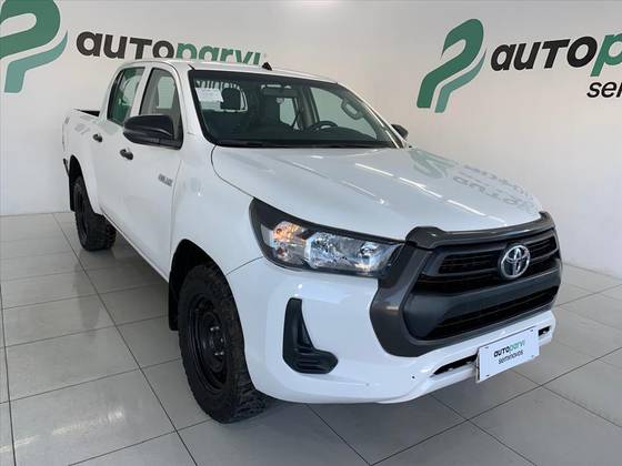 TOYOTA HILUX 2.8 D-4D TURBO DIESEL CD POWER PACK 4X4 MANUAL